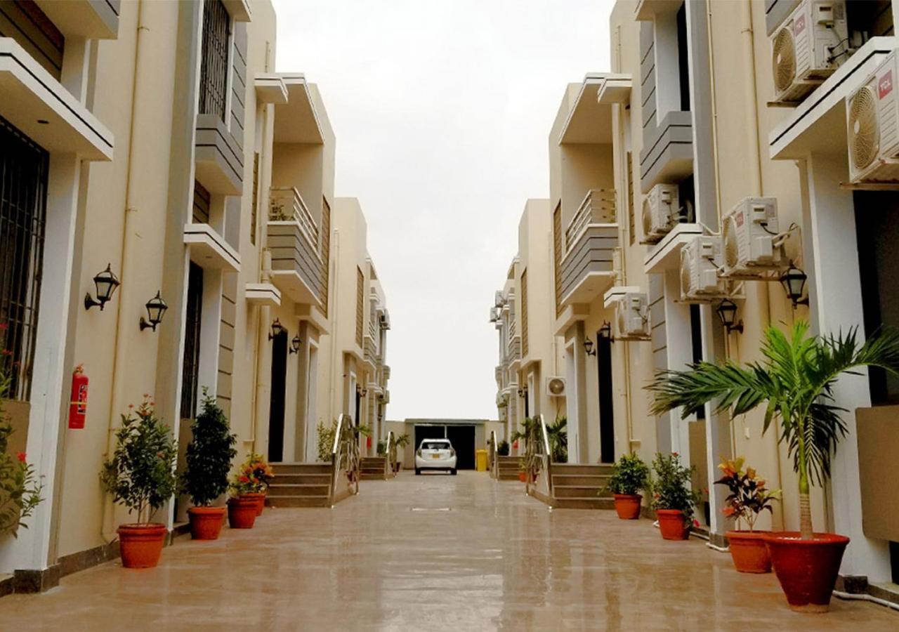 Zifan Hotel&Suites Karatschi Exterior foto